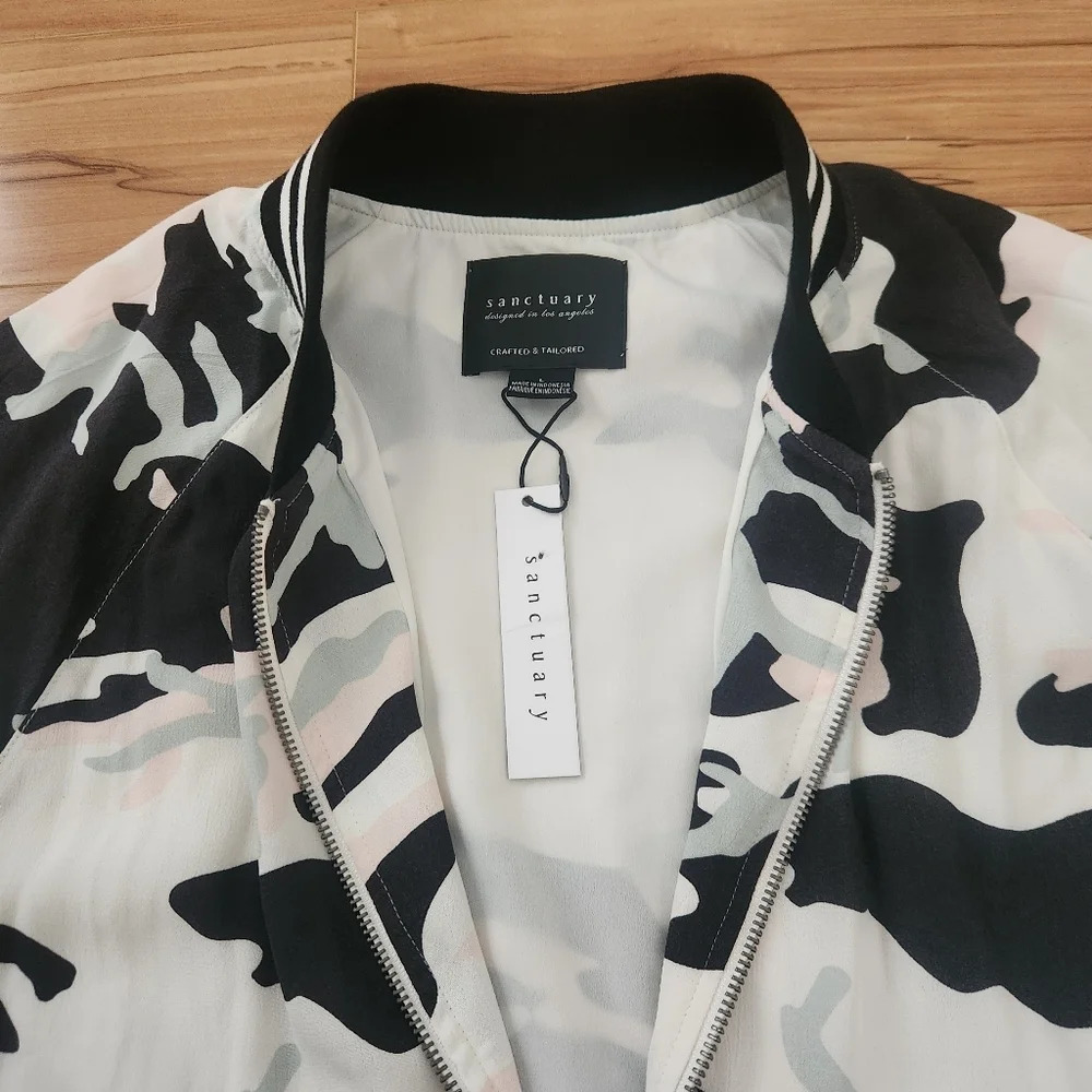 NWT Sanctuary Lightweight Bomber Camo Jacket size LARGE - Picture 4 of 8